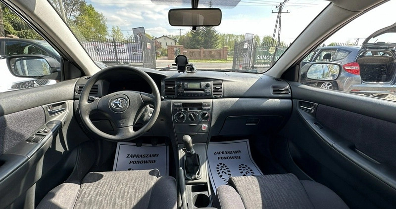 Toyota Corolla cena 8800 przebieg: 175000, rok produkcji 2003 z Głubczyce małe 137